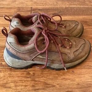 Vasque Breeze 2.0 Low GTX Hiking Boots Brown Leather Womens Size 9